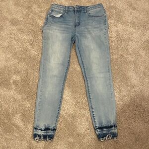 Judy Blue Light Blue Cropped Jeans